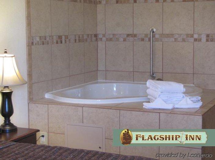 Flagship Inn Lake Brownwood Exterior photo